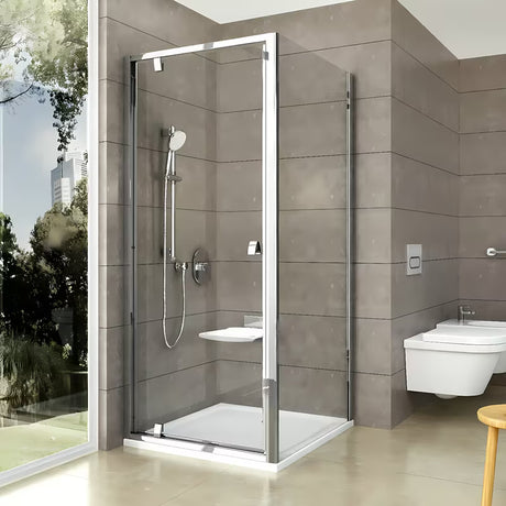 Sprchové dveře Ravak Pivot 90 cm v lesklém chromu s čirým sklem a otočným otevíráním