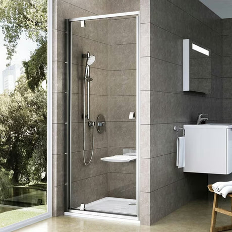 Sprchové dveře Ravak Pivot 90 cm v matném chromu s čirým sklem a otočným otevíráním