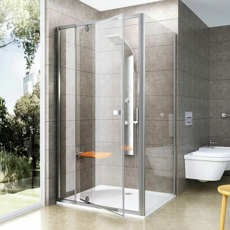 Sprchové dveře Ravak Pivot 120 cm v matném chromu s čirým sklem a pivotovým otevíráním