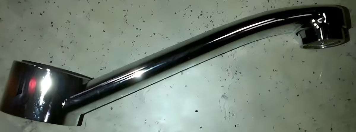 Chromové raménko SIKO S-Line v moderním designu pro koupelnu nebo kuchyni.