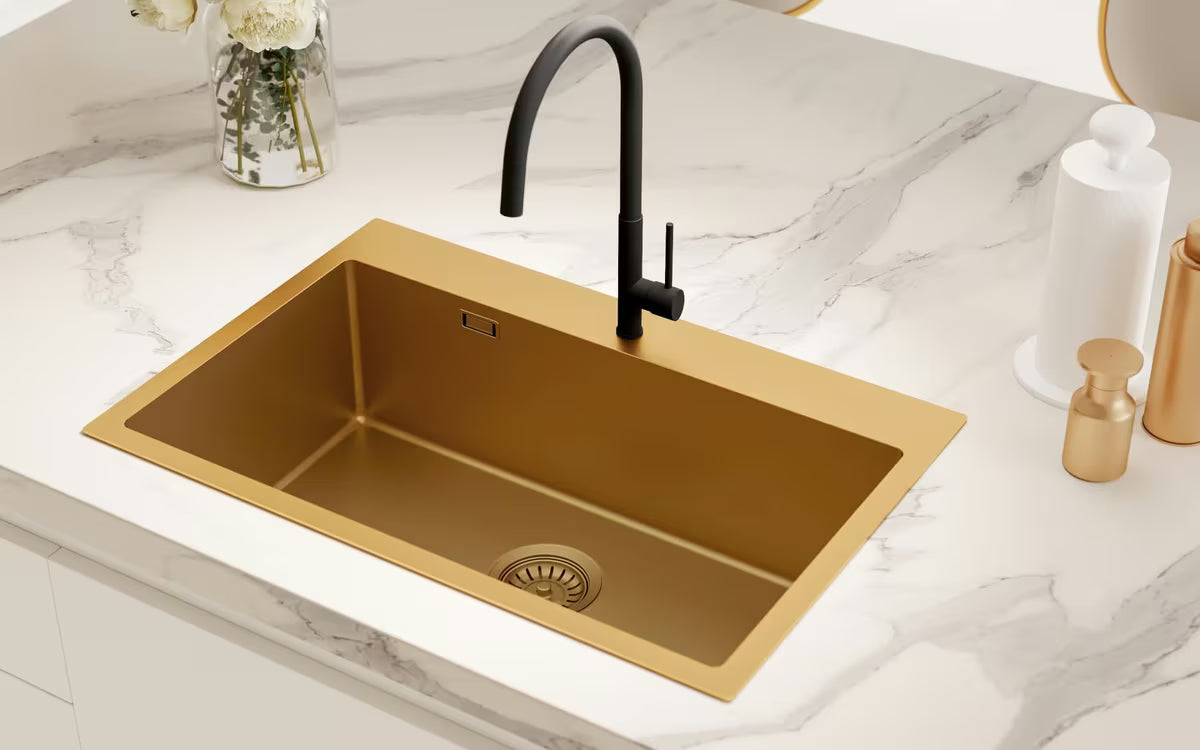 Kuchyňský nerezový dřez SAT Aurum v gold provedení pro montáž na pracovní desku
