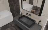 Antracitové betonové umyvadlo na desku SAT Cemento s hranatým tvarem a tenkými stěnami