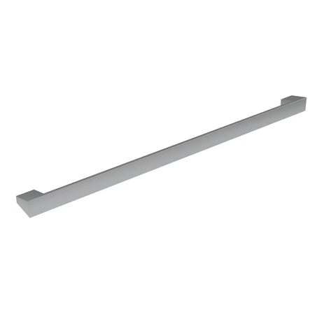 Chromová úchytka SAT Cube s minimalistickým designem pro koupelnový nábytek