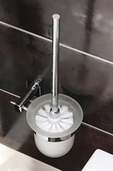 Nástěnná WC štětka SAT Cube Way v chromovém provedení s oblým designem pro moderní koupelnu.