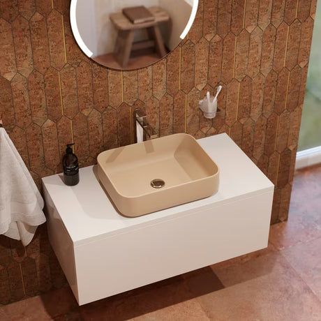 Vysoká stojánková umyvadlová baterie SAT Elements v provedení bílá/chrom bez výpusti.