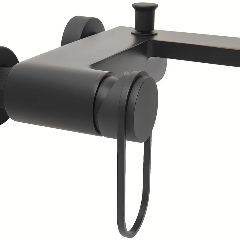 Nástěnná páková vanová baterie SAT Fusion v matné černé barvě bez sprchového setu.