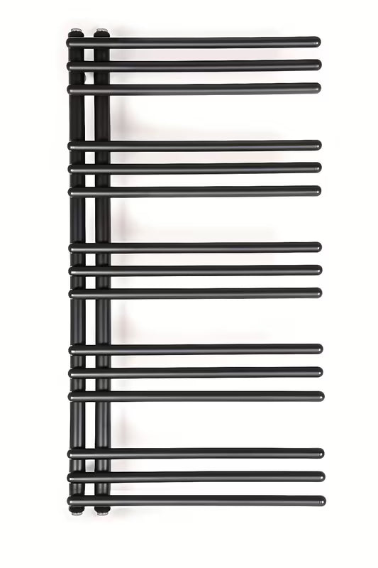 Kombinovaný radiátor SAT Hto 50x94 cm v černé matné barvě se středovým připojením.