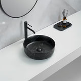 Matné umyvadlo na desku SAT Infinitio 39x39 cm v černém mramorovém designu bez přepadu.