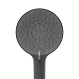 Matně černá ruční sprcha SAT s kulatou hlavicí o průměru 12 cm a čtyřmi režimy proudu.