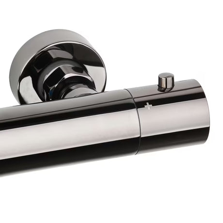 Sprchový systém SAT Dark s termostatickou baterií v provedení PVD Gun Metal s hlavovou a ruční sprchou.