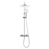 Sprchový systém SAT Chrome s termostatickou baterií, hlavovou sprchou 25 cm a ruční sprchou se třemi proudy.