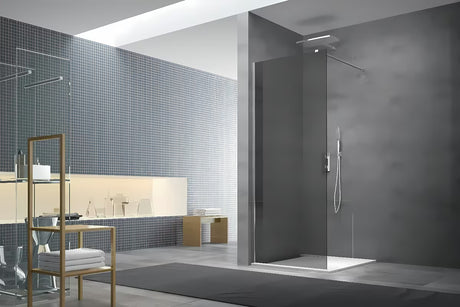 Sprchová zástěna Walk-In SAT Walk-in 100 cm s kouřovým neprůhledným sklem a profily v lesklém chromu.