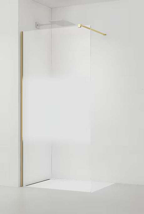 SAT Walk-in sprchová zástěna Walk-In 110 cm z čirého skla s intimním pásem a zlatým broušeným profilem.