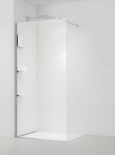 Walk-in sprchová zástěna SAT Walk-in 110 cm s čirým sklem a chromovým profilem v bezrámovém provedení.