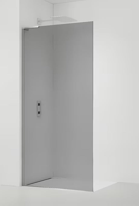 Sprchová zástěna Walk-In SAT Walk-in 90 cm v chromovém provedení s transparentním sklem a úpravou Easy Clean.