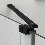Tuš stijena Walk-In SAT Xmotion 110 cm u crnoj izvedbi s prozirnim staklom i kliznim otvaranjem.