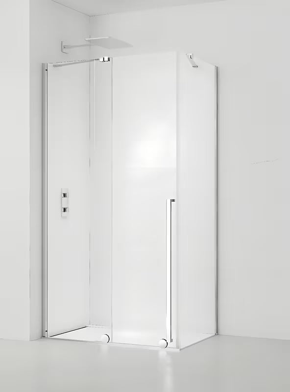 Obdélníkový sprchový kout SAT Xmotion 110x80 cm s čirým sklem a chromovými profily v bezrámovém provedení.