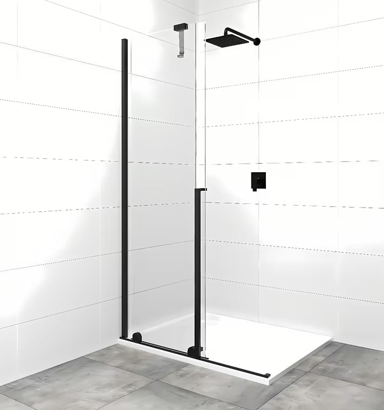 Sprchová zástěna Walk-In SAT Xmotion 120 cm v černém provedení s čirým sklem a posuvným otevíráním.