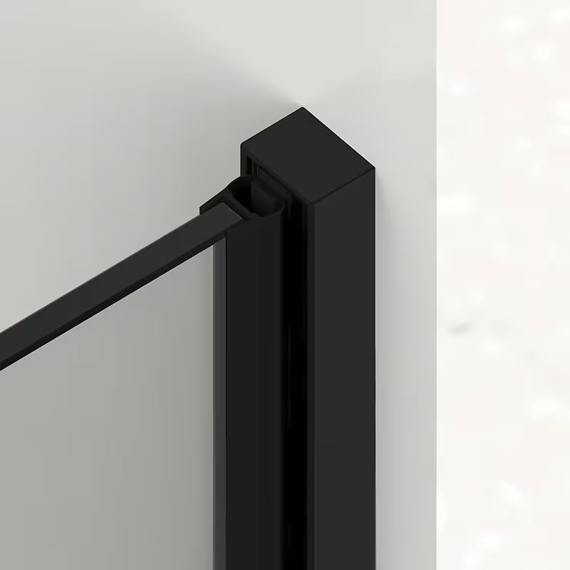 Sprchové dveře walk-in SAT Walk-In Xmotion 140 cm v černém provedení s čirým sklem a posuvným systémem.