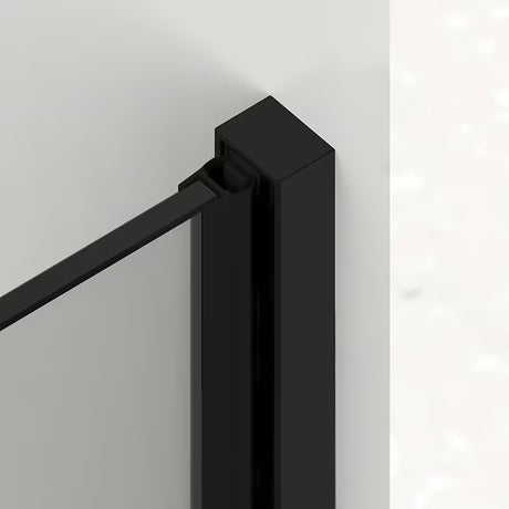 Sprchové dveře walk-in SAT Walk-In Xmotion 140 cm v černém provedení s čirým sklem a posuvným systémem.
