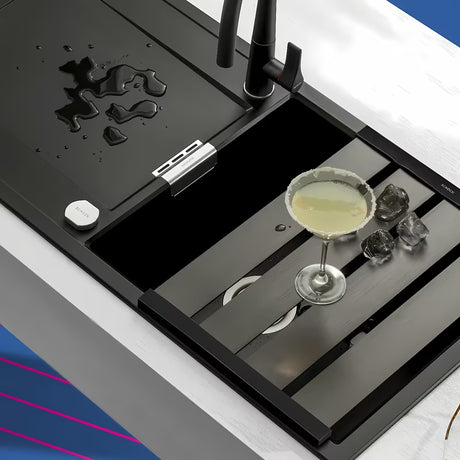 Designová podložka na dřez Schock ve vzhledu hliníku a kartáčované nerezové oceli