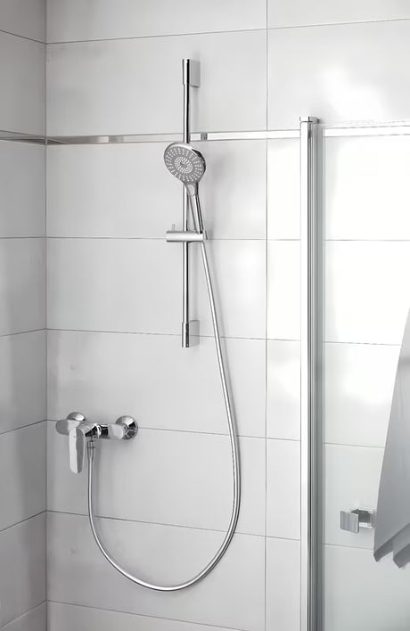 Chromová ruční sprcha SIKO s průměrem 115 mm a přepínáním 3 sprchových proudů tlačítkem.