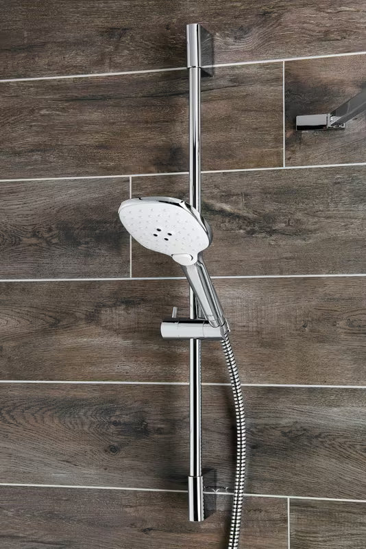 Bílá ruční sprcha SIKO s chromem, průměr 12 cm, se 3 proudy a tlačítkem pro přepínání.