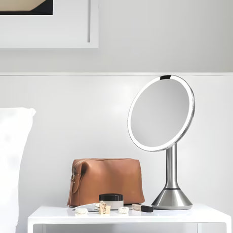 Kosmetické zrcátko Simplehuman Dual Touch v kartáčované nerezové oceli s Tru-lux LED osvětlením a zvětšením 5x.
