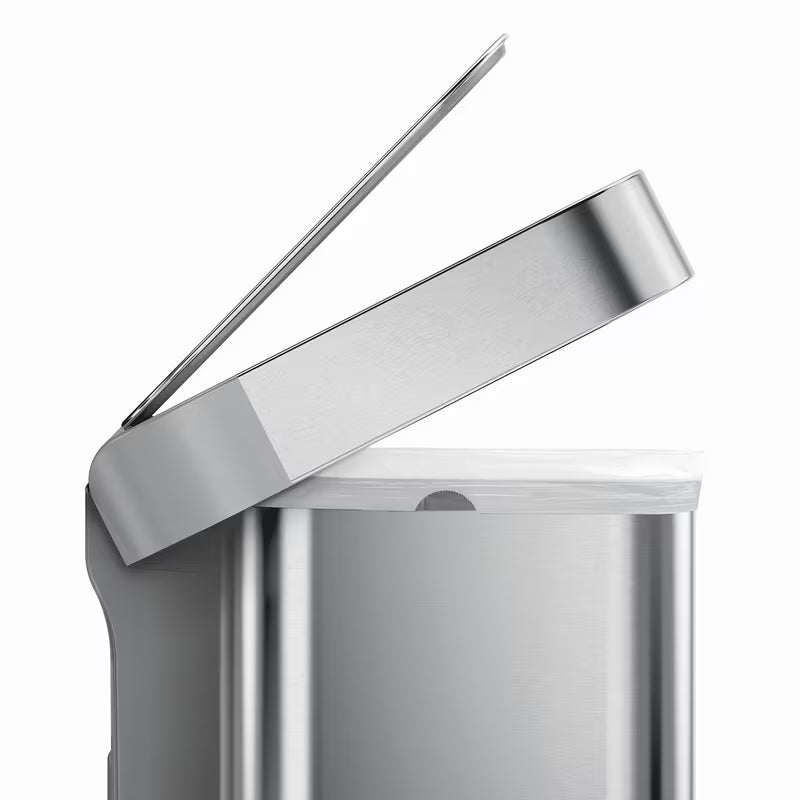 Pedálový odpadkový koš Simplehuman 45 l z kartáčované nerez oceli s tichým zavíráním víka.