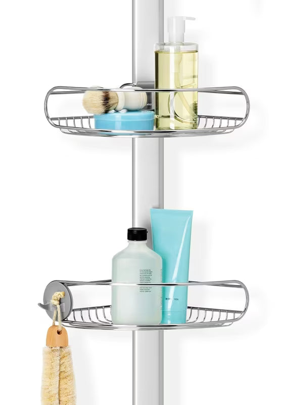 Nastavitelná sprchová tyč Simplehuman Shower caddy s drátěnými poličkami do rohu v nerezovém provedení.
