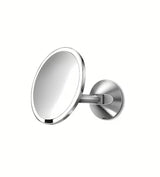 Nástěnné kosmetické zrcátko Simplehuman Wall s Tru-lux LED osvětlením v provedení lesklá ocel.
