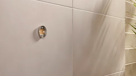 Bronzový držák toaletního papíru Tesa bez krytu s montáží bez vrtání pomocí tesa Power.Kit
