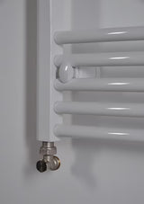 Bílý kombinovaný trubkový radiátor Thermal Trend KDO 45x98 cm do koupelny.