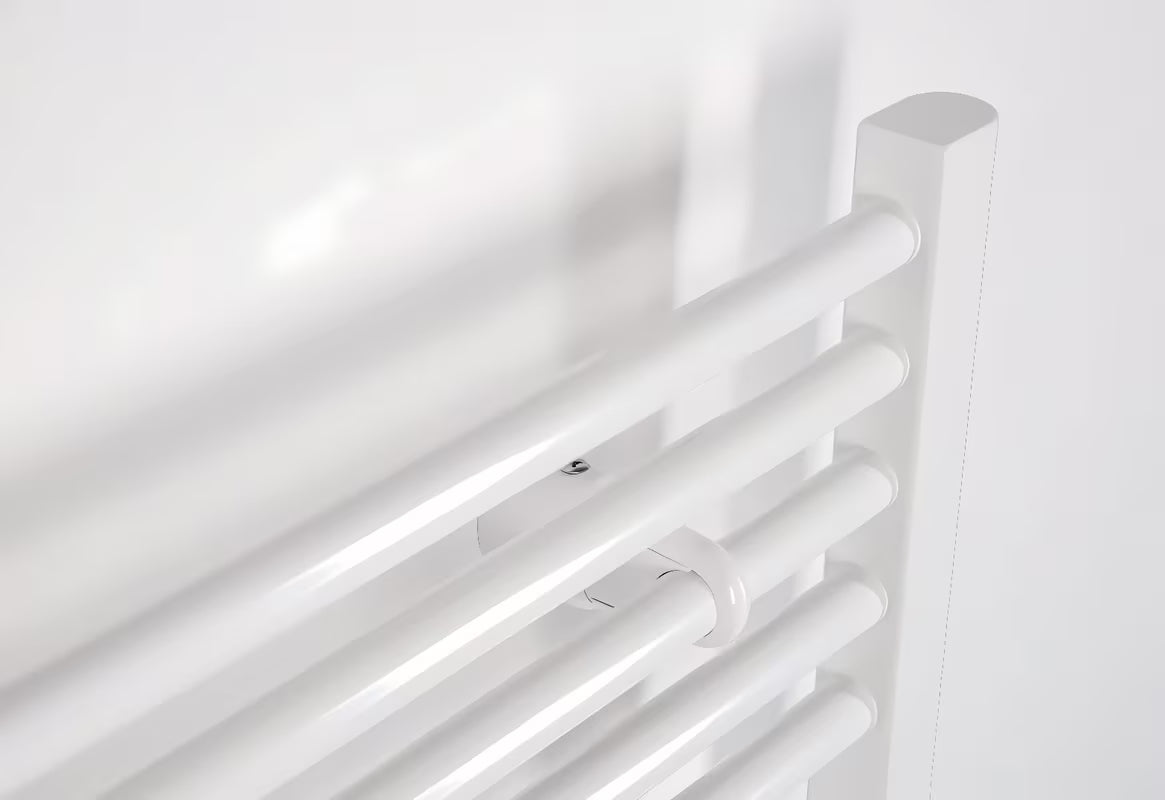 Bílý elektrický radiátor Thermal Trend KE v rovném provedení o rozměru 600x960 mm.