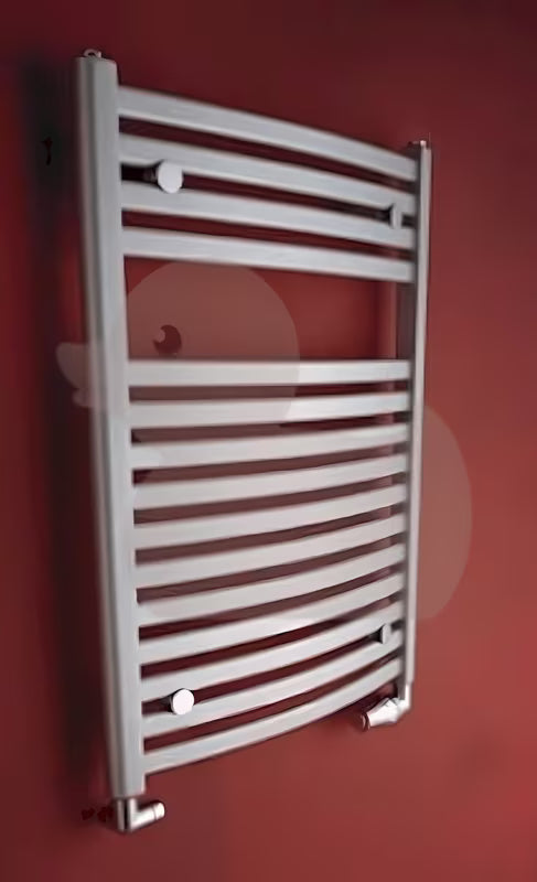 Bílý kombinovaný trubkový radiátor Thermal Trend KM 45x78,3 cm pro koupelny a chodby.