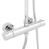 Sprchový systém Tres Base Plus s termostatickou baterií v provedení chrome s hlavovou a ruční sprchou.