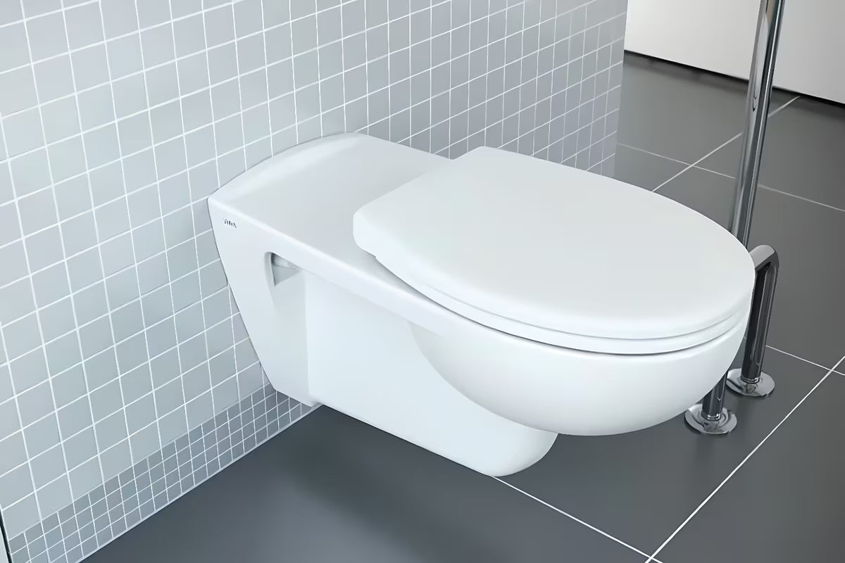 Vitra Conforma závěsné WC v bílé barvě, prodloužené provedení pro osoby s omezenou pohyblivostí