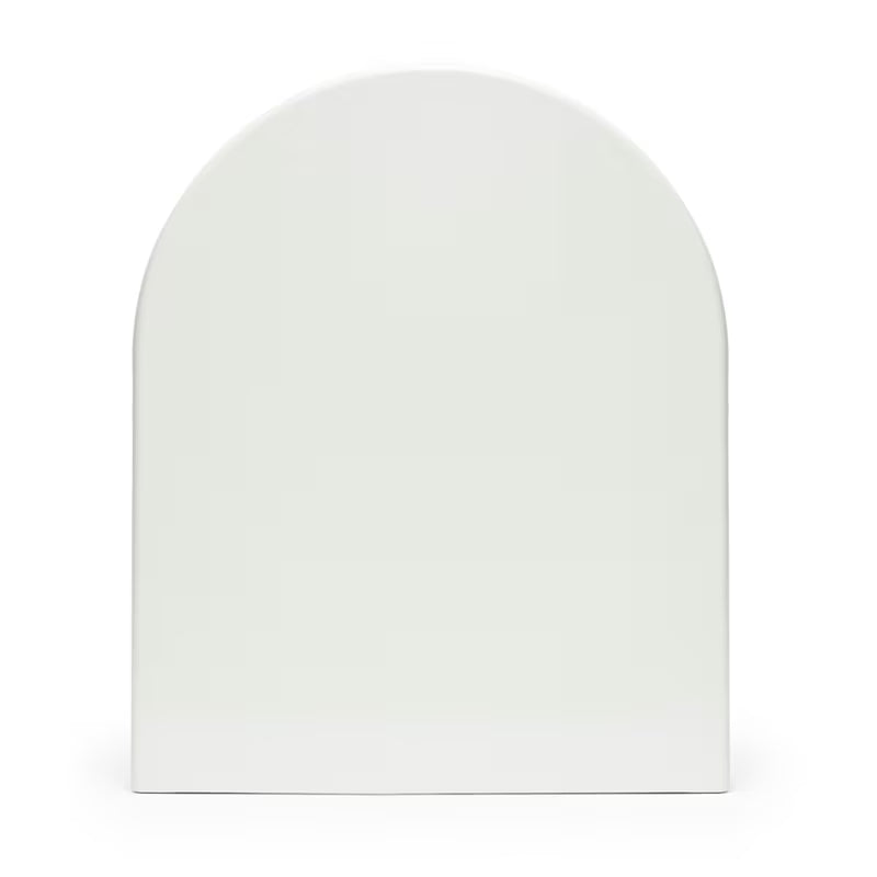 Bílé WC sedátko Vitra Integra z duroplastu se SoftClose a kovovými panty se skrytým uchycením.