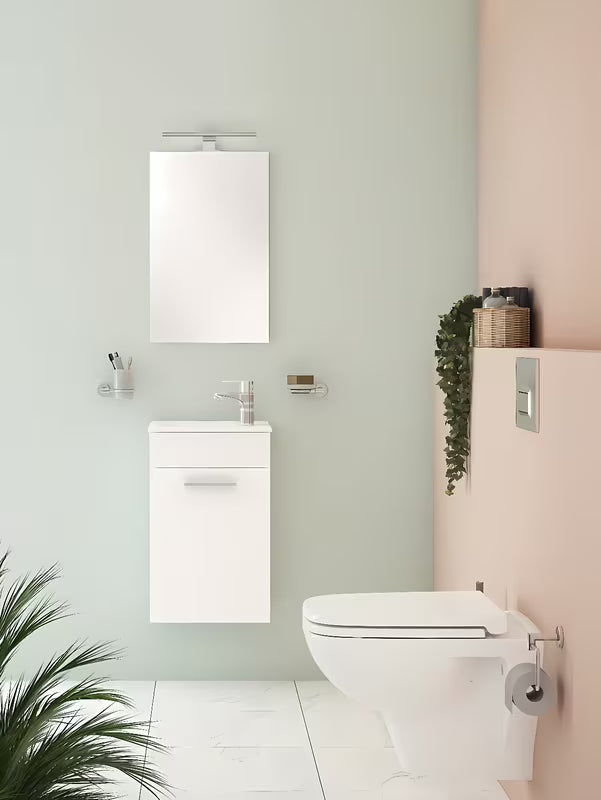 Bílá koupelnová sestava Vitra Mia s umyvadlem, závěsnou skříňkou, zrcadlem a LED osvětlením